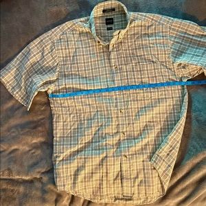 Mens Arrow Shortsleeved Plaid Button down